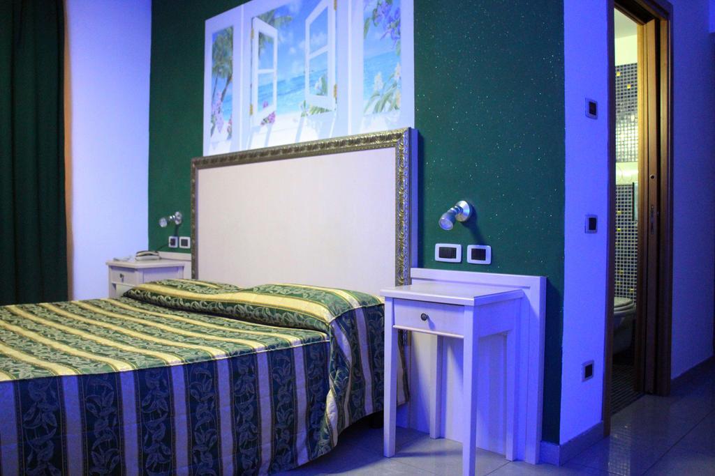 Orange Motel ヴェルジャーテ エクステリア 写真