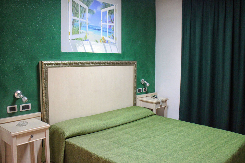 Orange Motel ヴェルジャーテ エクステリア 写真